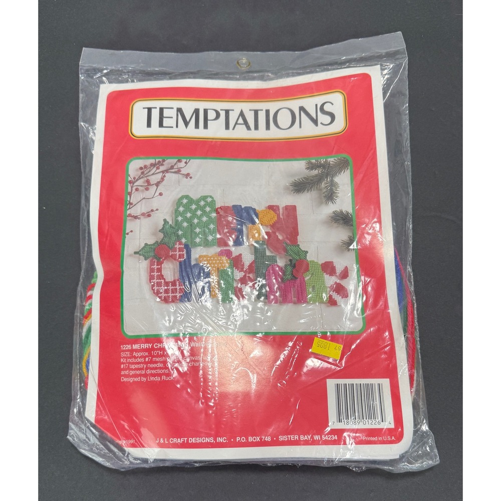 Temptations Plastic Canvas Kit Unisex OS Multicolor Merry Christmas Wall Hanging